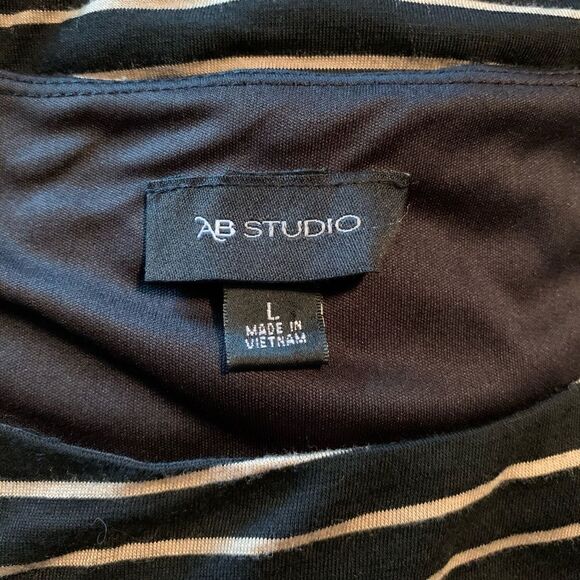 NWT! AB Studio stripped tiered dress - Picture 2 of 9